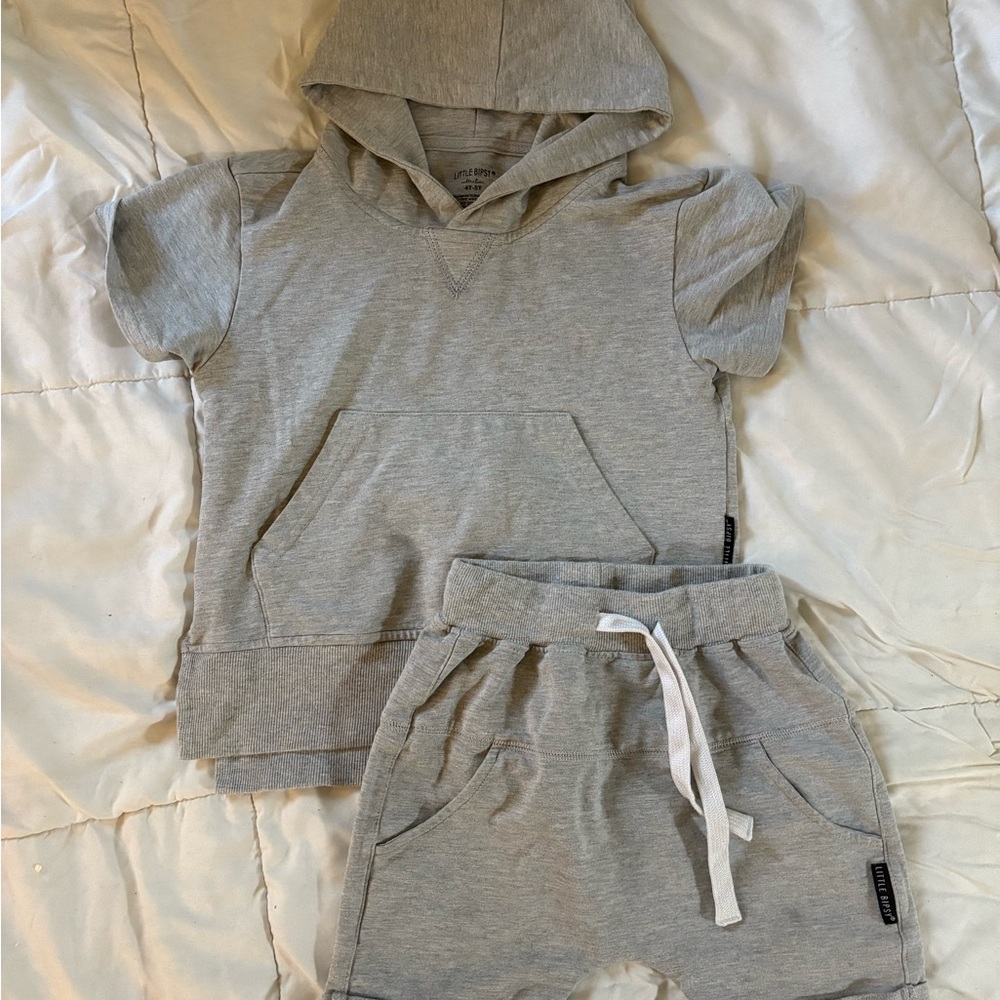 Little bipsy Gray short sleeve Hoodie and harem Shorts Set